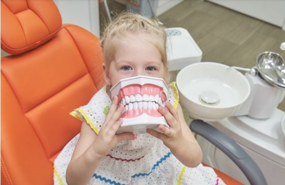 Как вылечить зубы ребенку с ОВЗ?